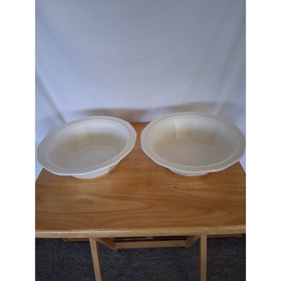 Plategraff White Two Serving Bowls 9 inches across and 3 inches deep - Picture 1 of 5
